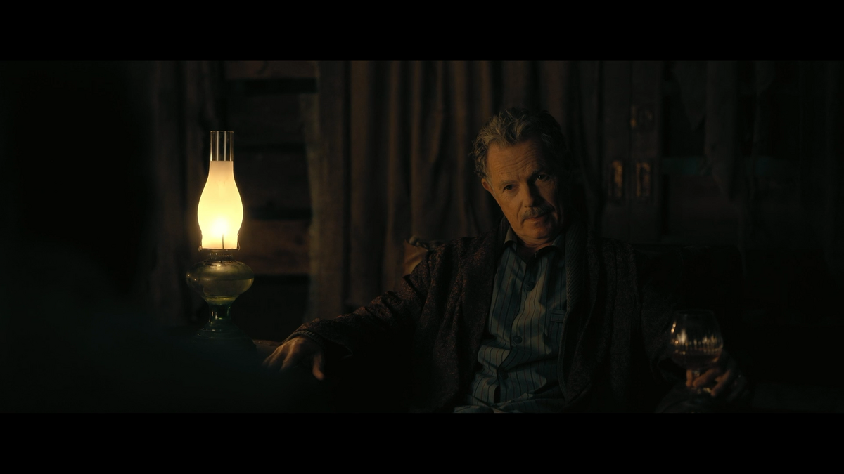 houseofusher_1x01_0116.png