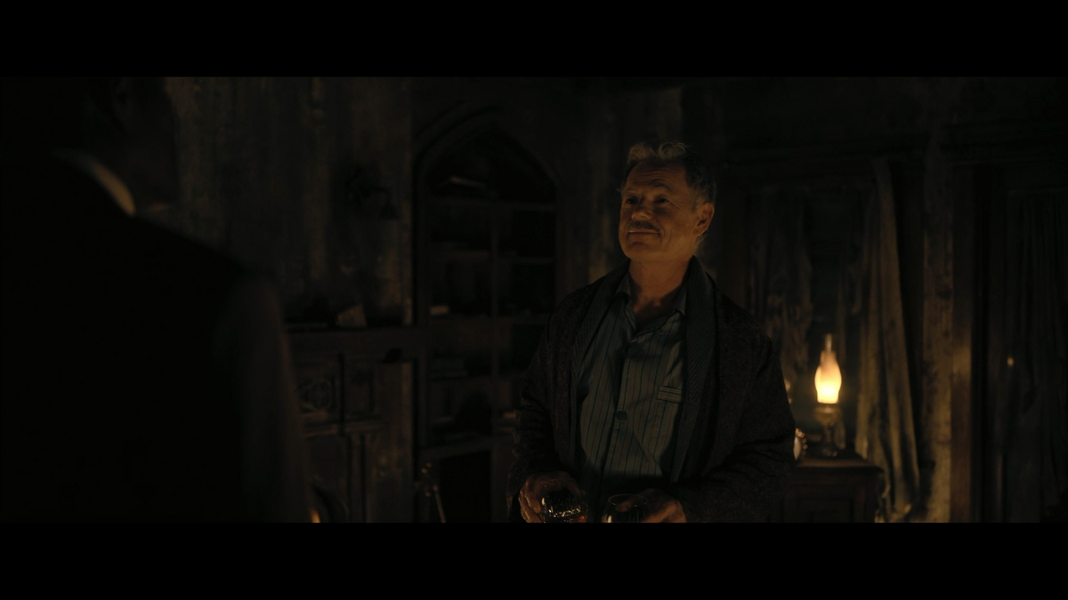 houseofusher_1x01_015.png