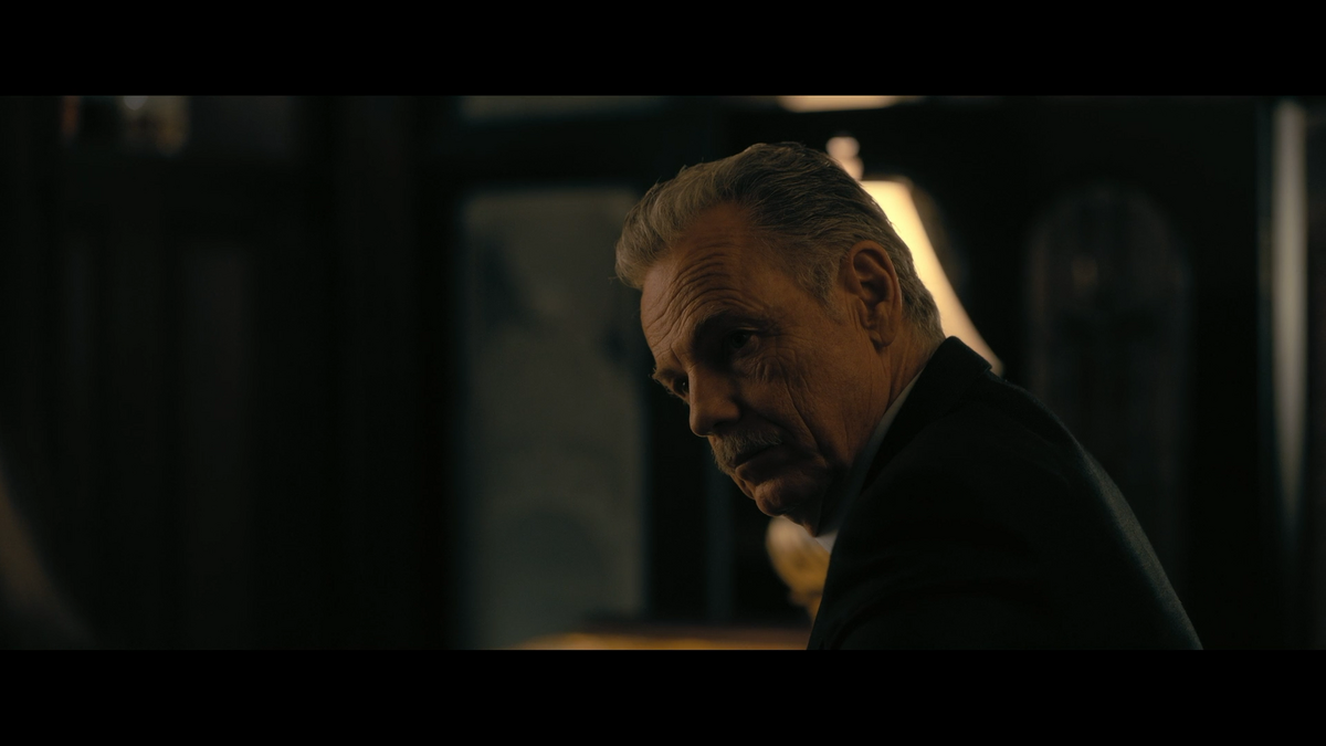 houseofusher_1x01_081.png
